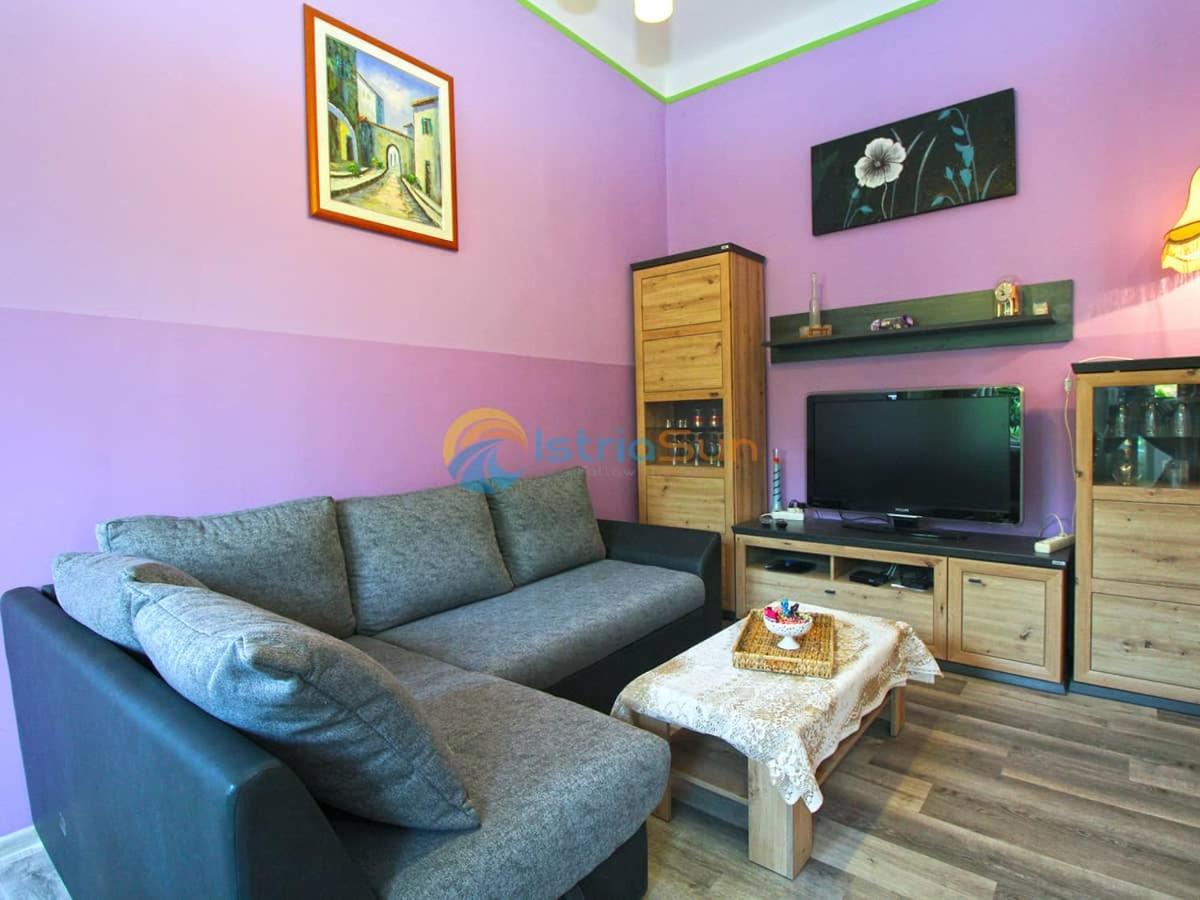 Studio Apartman Lea Pula Eksteriør billede